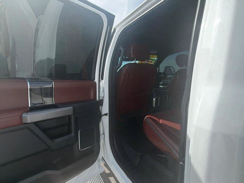 Used 2022 Ford F350 Platinum AWD/4WD image 20