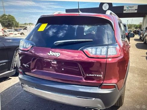 Used 2019 Jeep Cherokee Limited AWD/4WD image 3
