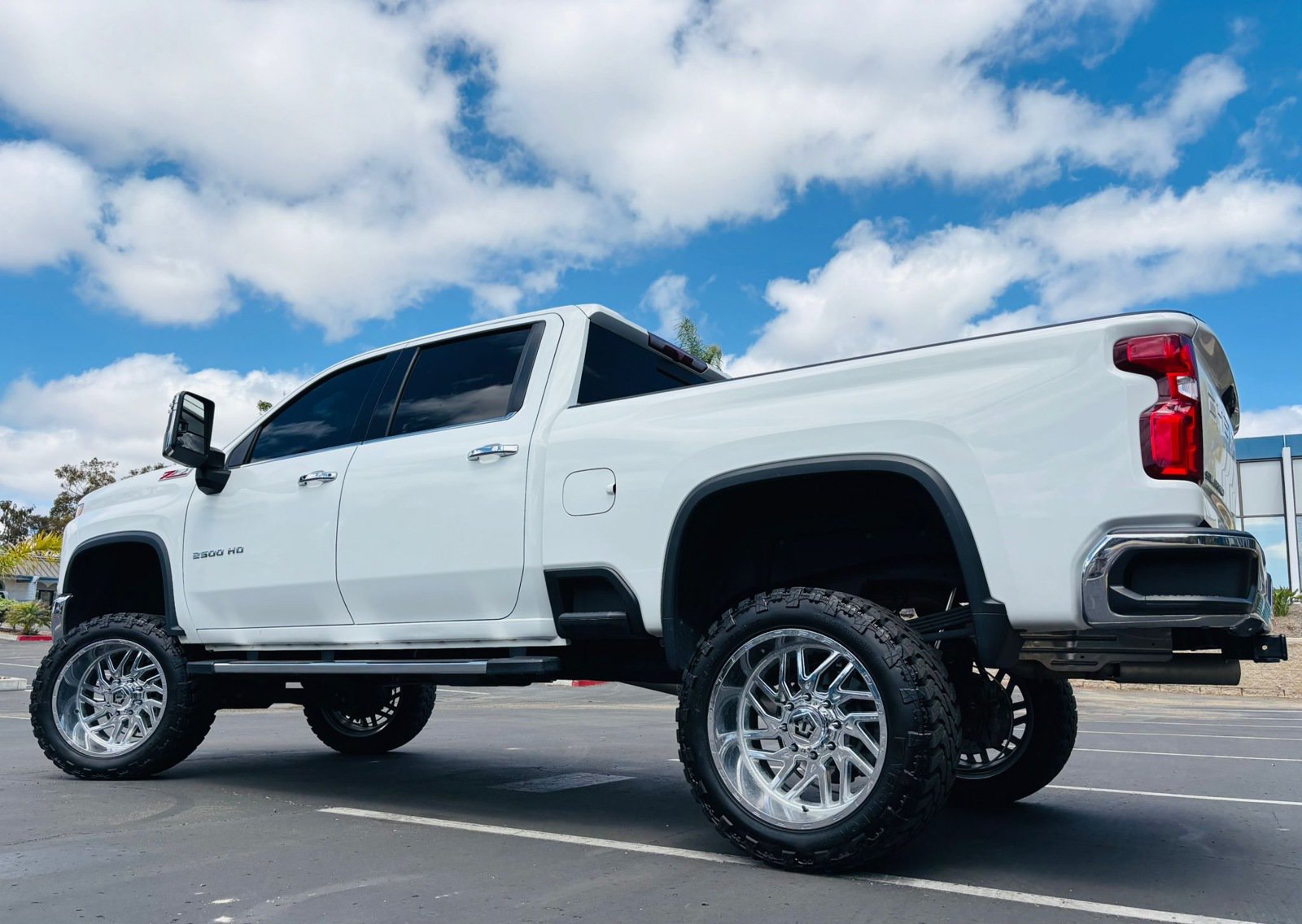 Used 2021 Chevrolet Silverado 2500 LTZ w/ LTZ Convenience Package AWD/4WD image 4