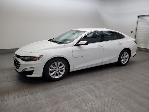 Used 2022 Chevrolet Malibu LT FWD image 2
