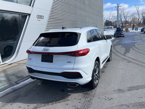 Used 2025 Audi Q5 Premium w/ Convenience Package image 29