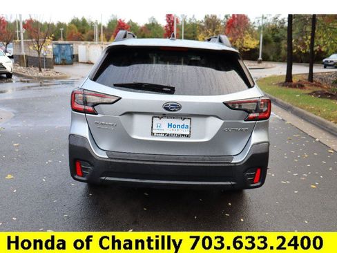 Used 2020 Subaru Outback Premium image 6