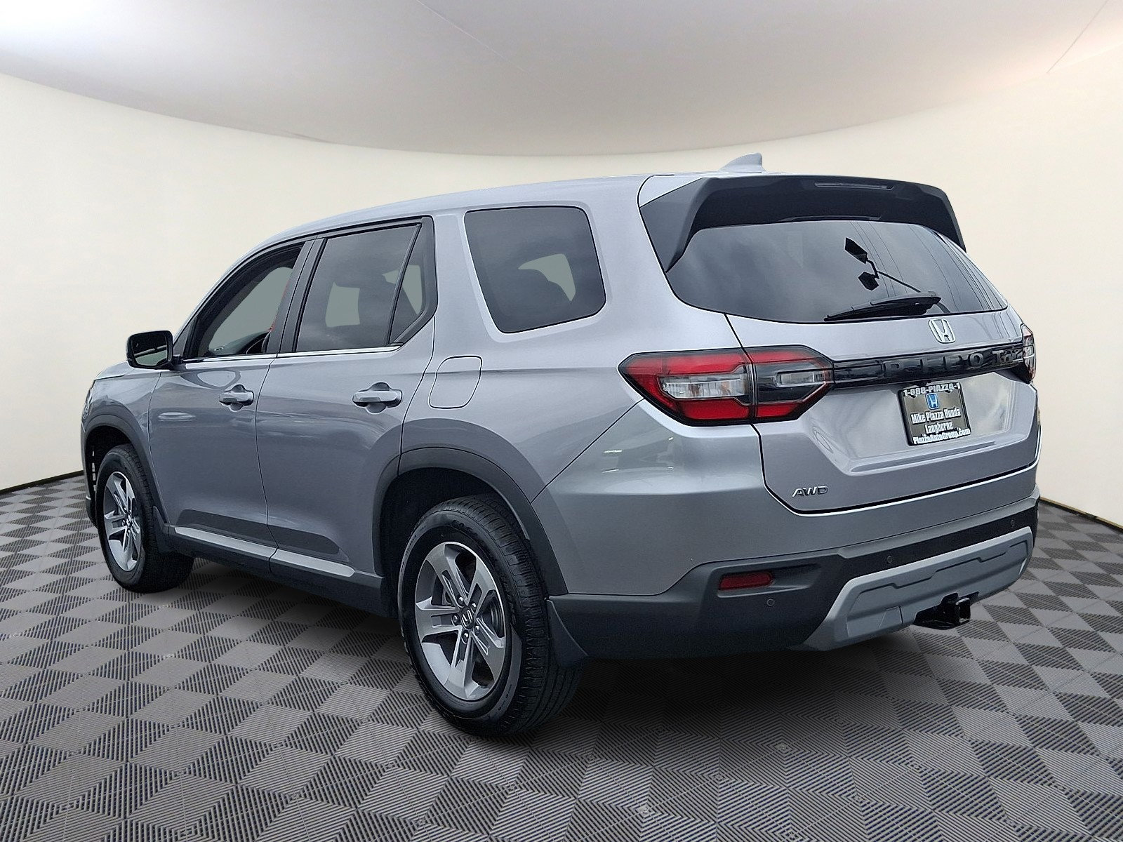 Used 2025 Honda Pilot EX-L image 5