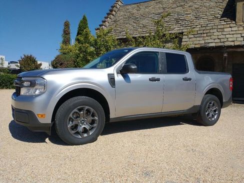 Used 2023 Ford Maverick XLT image 8