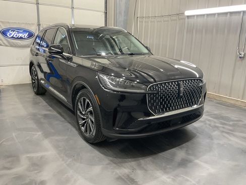 Used 2025 Lincoln Aviator Premiere image 1