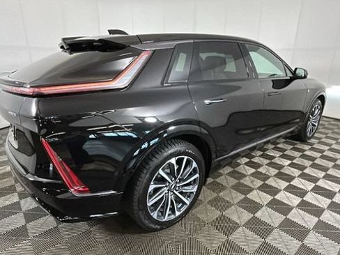 Used 2024 Cadillac Lyriq Sport RWD image 2