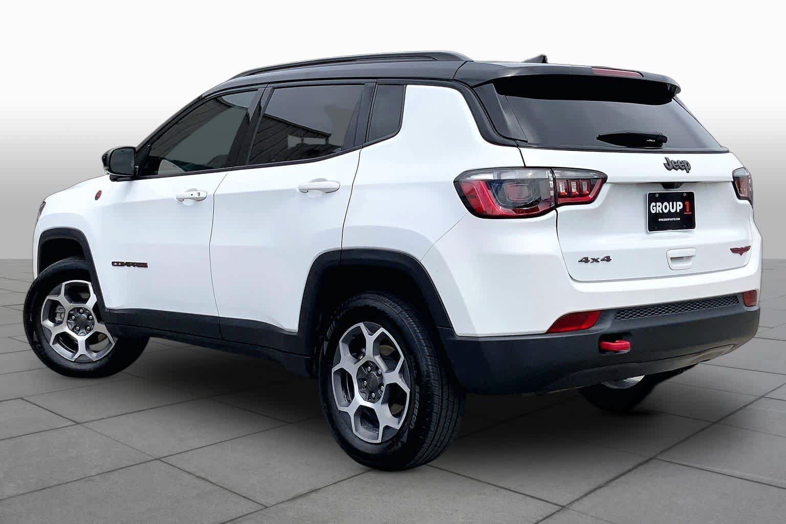 Used 2022 Jeep Compass Trailhawk AWD/4WD image 11