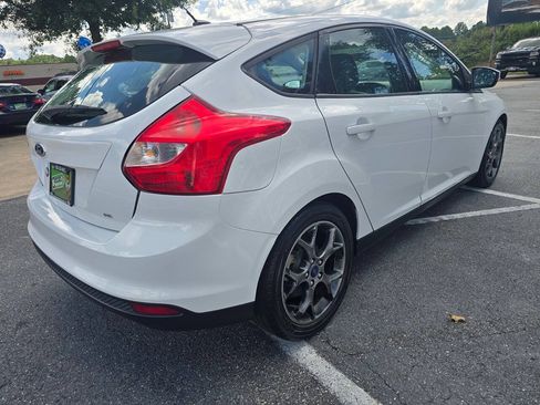 Used 2014 Ford Focus SE w/ Equipment Group 201A FWD image 6
