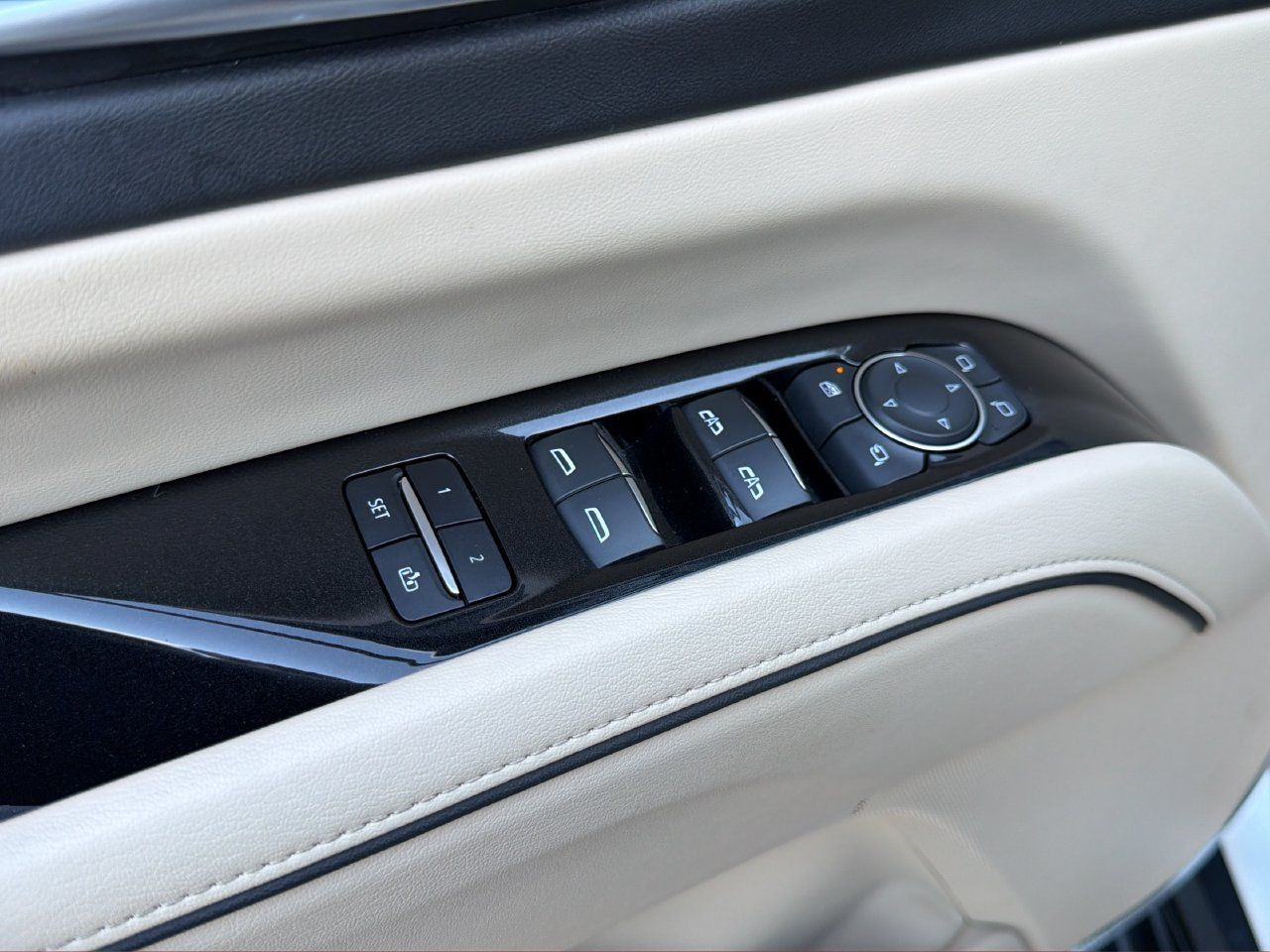 Certified 2023 Cadillac Escalade Premium Luxury RWD image 10