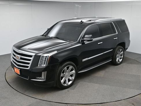 Used 2019 Cadillac Escalade Luxury image 50