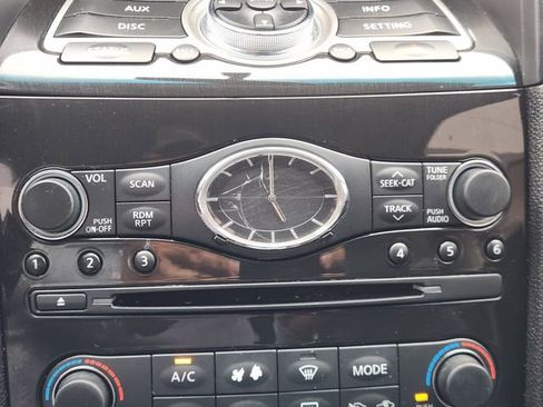 Used 2017 INFINITI QX70 2WD image 19