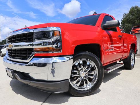 Used 2018 Chevrolet Silverado 1500 LS RWD image 2