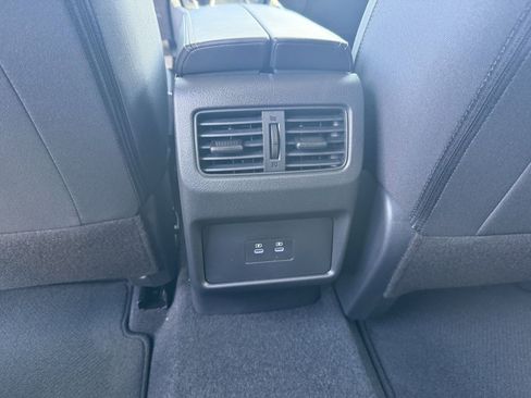 Used 2026 Nissan Rogue SV FWD image 17
