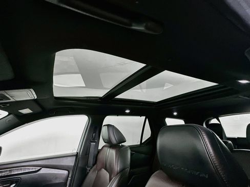 Used 2025 Honda Pilot Black Edition image 23