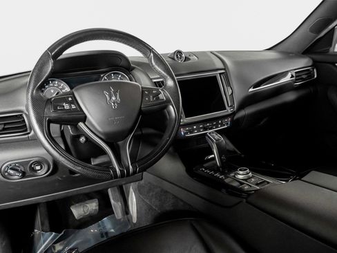 Used 2022 Maserati Levante GT AWD/4WD image 2