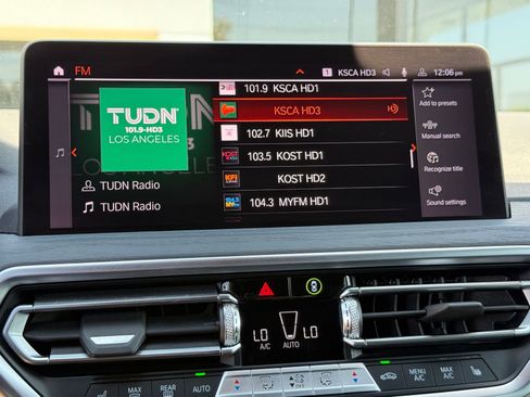 Used 2023 BMW X4 xDrive30i w/ Premium Package image 39