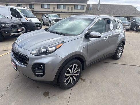 Used 2019 Kia Sportage EX image 1