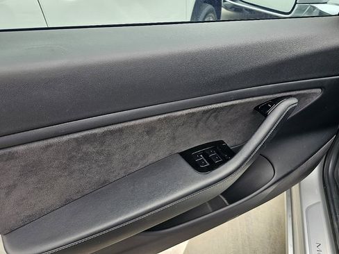 Used 2018 Tesla Model 3 Long Range image 11