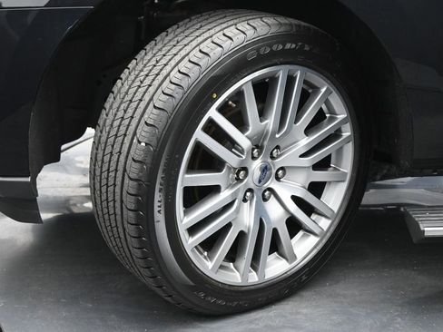 Used 2023 Ford Expedition Limited AWD/4WD image 24