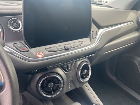 Used 2025 Chevrolet Blazer LT image 15