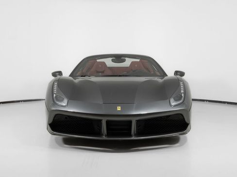 Used 2018 Ferrari 488 Spider image 9