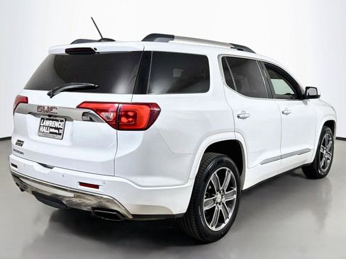 Used 2019 GMC Acadia Denali w/ Technology Package FWD image 4