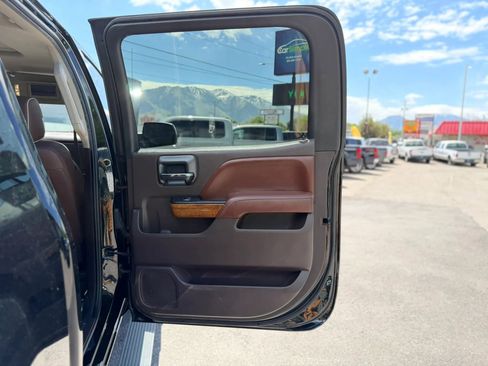 Used 2017 Chevrolet Silverado 1500 High Country AWD/4WD image 17
