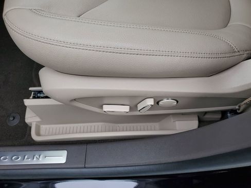 Certified 2023 Lincoln Nautilus Standard w/ Premium Package image 22