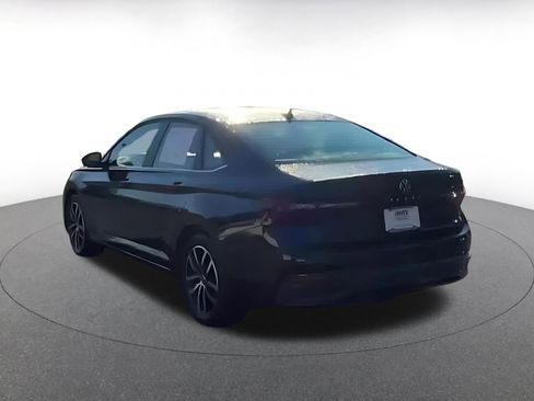 Used 2025 Volkswagen Jetta SE image 11