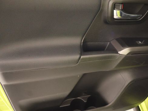 Used 2022 Toyota Tacoma TRD Pro AWD/4WD image 18