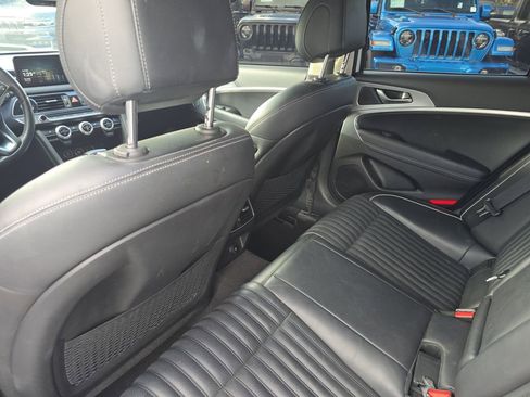 Used 2022 Genesis G70 2.0T w/ Prestige Package image 14