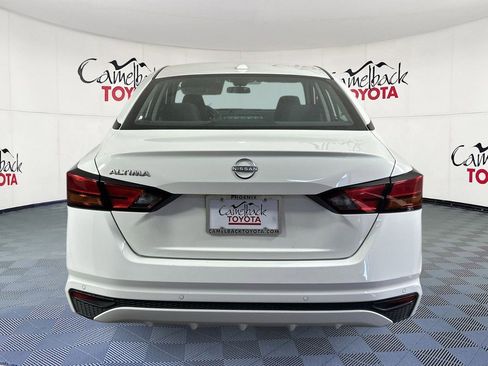 Used 2025 Nissan Altima 2.5 SV FWD image 6