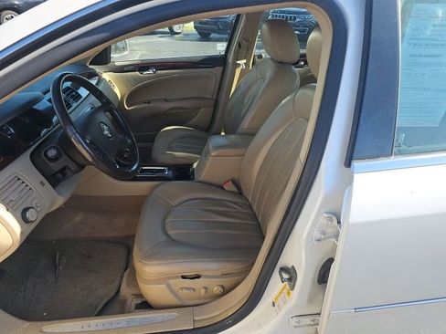 Used 2011 Buick Lucerne CXL w/ Driver Confidence Package FWD image 8