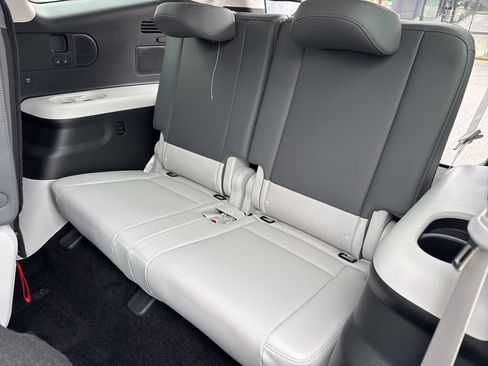 Used 2026 Hyundai Ioniq 9 Limited image 44