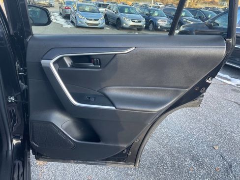 Used 2022 Toyota RAV4 LE image 34