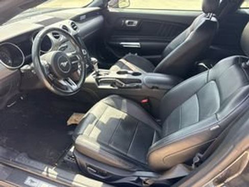 Used 2018 Ford Mustang GT Premium RWD image 3