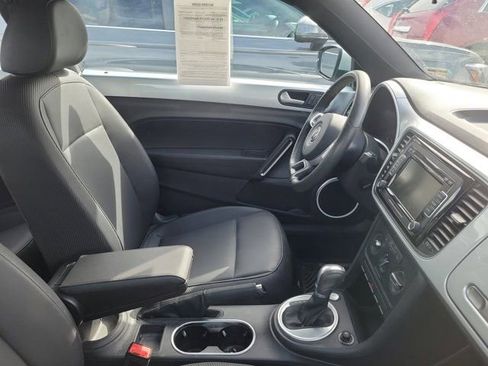 Used 2015 Volkswagen Beetle 1.8T FWD image 2