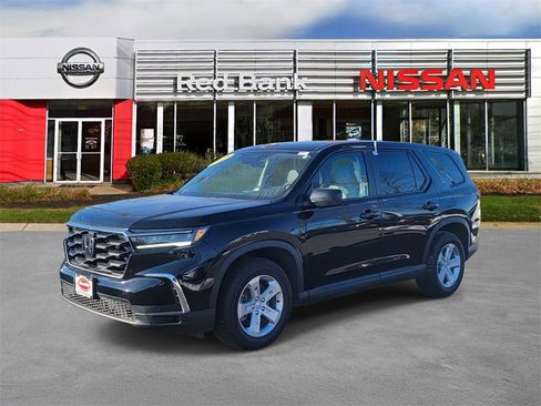 Used 2023 Honda Pilot LX image 5
