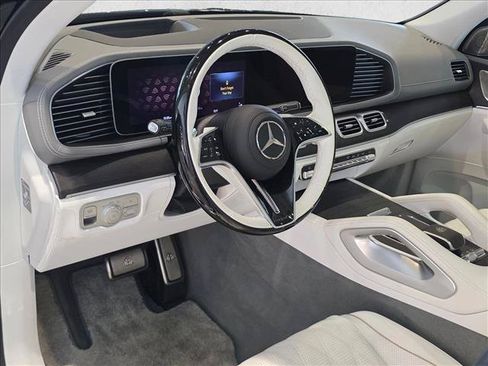 Certified 2024 Mercedes-Benz Maybach GLS 600 4MATIC image 10