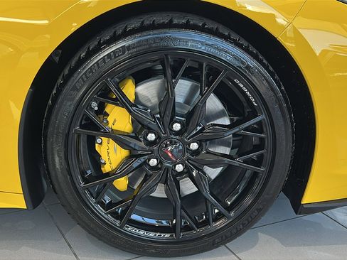 New 2025 Chevrolet Corvette Stingray Preferred Cpe w/ Z51 Performance Package image 4