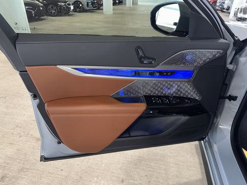 Used 2026 BMW 740i w/ Premium Package image 18