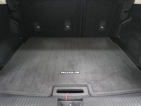 Used 2023 Nissan Rogue SV w/ SV Premium B Package FWD image 27