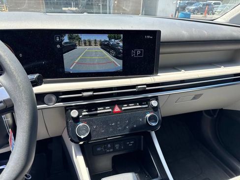Certified 2025 Hyundai Tucson SEL AWD/4WD image 9