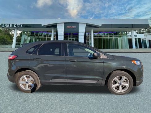 Used 2022 Ford Edge SE image 2