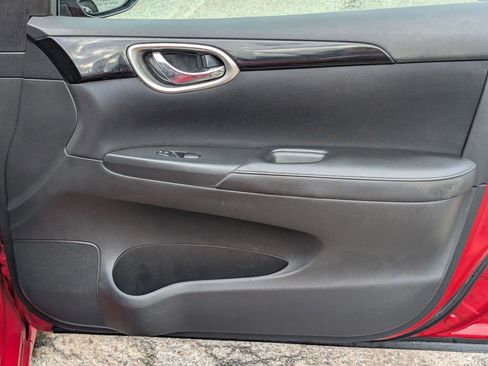 Used 2017 Nissan Sentra SV image 28