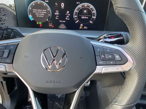 New 2026 Volkswagen Tiguan SE R-Line image 21