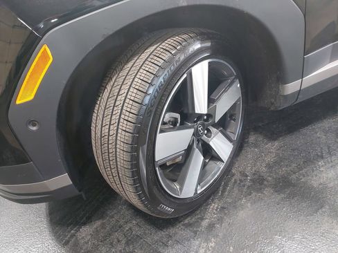 Certified 2026 Hyundai Santa Fe Limited AWD/4WD image 36