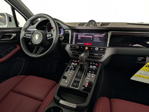 New 2026 Porsche Macan AWD/4WD image 22