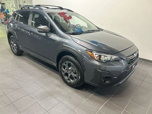 Used 2022 Subaru Crosstrek 2.5i Sport w/ Moonroof Package AWD/4WD image 2