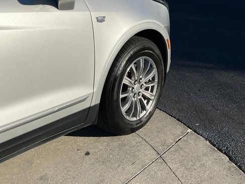 Used 2018 Cadillac XT5 Luxury w/ Driver Awareness Package image 27